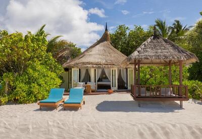 Banyan Tree Vabbinfaru - Beachfront Pool Villa with Free Transfer