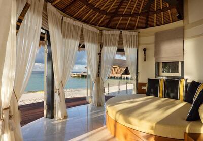 Banyan Tree Vabbinfaru - Grand Beachfront Pool Villa - Free transfer