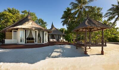 Banyan Tree Vabbinfaru - Grand Beachfront Pool Villa - Free transfer