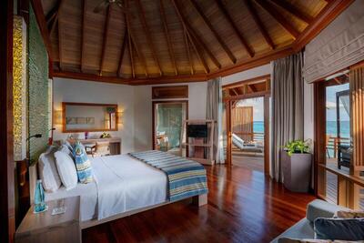 Baros Maldives - Water Villa