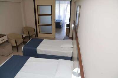 Batihan Beach Resort & Spa - Standard Family Room Side Sea View - Partial Sea View