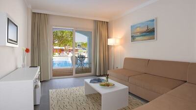 Batihan Beach Resort & Spa - Pool Select Room