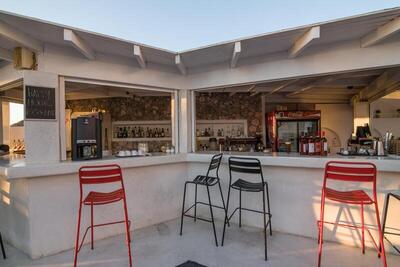 Beach Boutique Hotel, Камари, Гърция