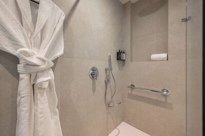 Best Western Premier Malta - Junior Suite, 1 King Bed, Non Smoking, Balcony (Converts to 2 Twin Beds;with Sofabed)