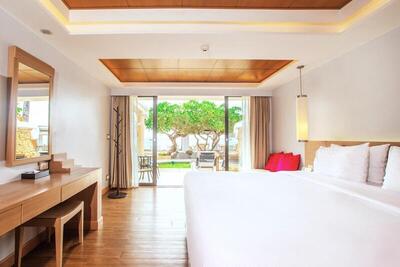 Beyond Karon - Deluxe Room