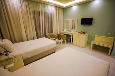 Blend Club Aqua Resort - Family Room - Garden View