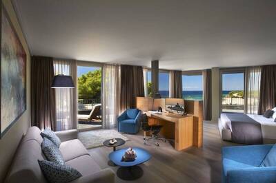 Blue Dolphin Hotel - Deluxe Suite