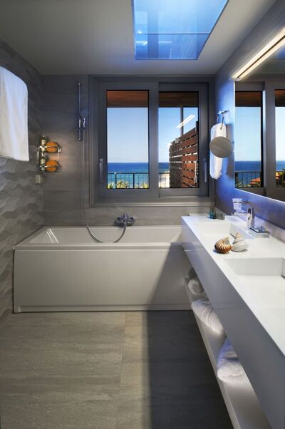 Blue Dolphin Hotel - Deluxe Suite