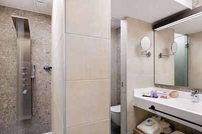 Blue Dolphin Hotel - Family Suite, Private Pool - Pool View