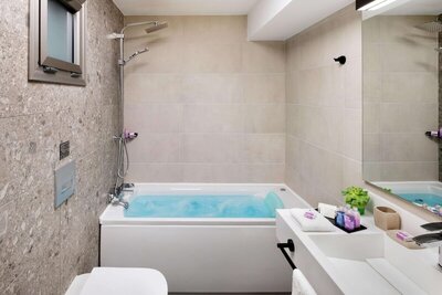 Blue Dolphin Hotel - Family Suite, Private Pool - Pool View