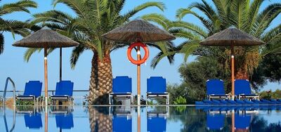 Blue Dolphin Hotel, Метаморфози, Гърция