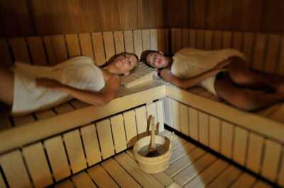 Blue Dolphin Hotel, Метаморфози, Гърция