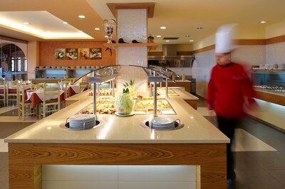 Blue Dolphin Hotel, Метаморфози, Гърция