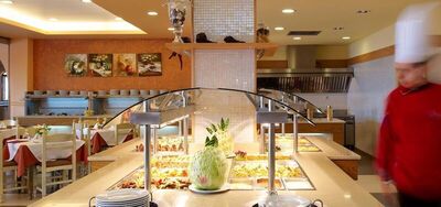 Blue Dolphin Hotel, Метаморфози, Гърция