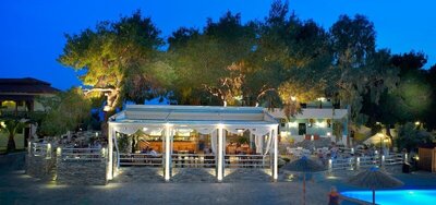 Blue Dolphin Hotel, Метаморфози, Гърция