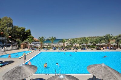 Blue Dolphin Hotel, Метаморфози, Гърция