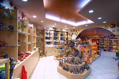 Blue Dolphin Hotel, Метаморфози, Гърция