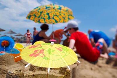 Blue Dolphin Hotel, Метаморфози, Гърция