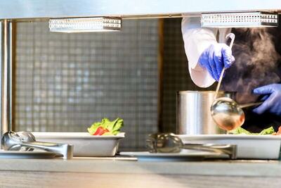 Blue Dolphin Hotel, Метаморфози, Гърция