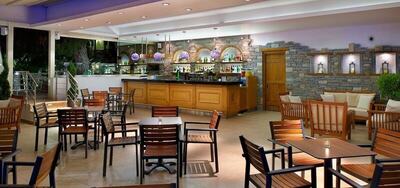 Blue Dolphin Hotel, Метаморфози, Гърция