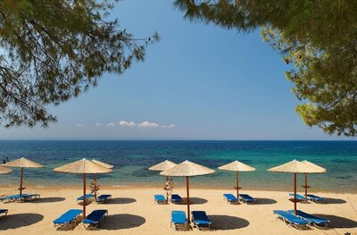 Blue Dolphin Hotel, Метаморфози, Гърция