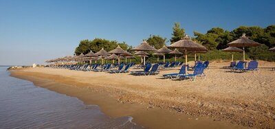 Blue Dolphin Hotel, Метаморфози, Гърция