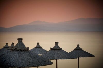 Blue Dolphin Hotel, Метаморфози, Гърция