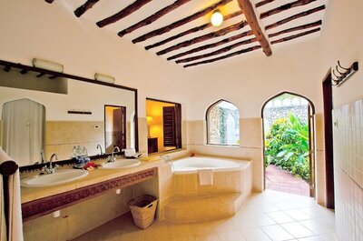 Bluebay Beach Resort And Spa - Junior Suite, Garden View