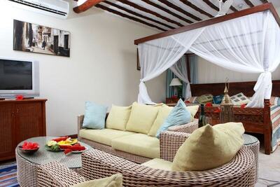 Bluebay Beach Resort And Spa - Junior Suite, Garden View