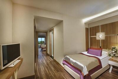Botanik Platinum Hotel - Family Room (3 Adults + 1 Child)