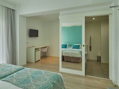 BQ Apolo Hotel - Double Room, Balcony (2 adults + 1 child)
