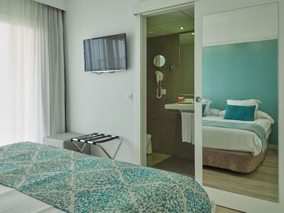 BQ Apolo Hotel - Double Room, Balcony (2 adults + 1 child)
