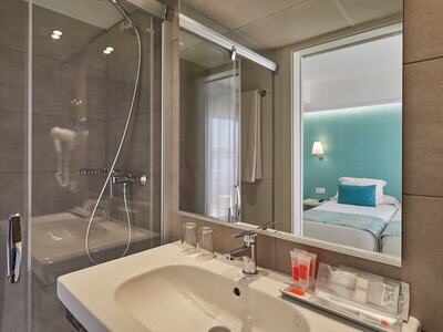 BQ Apolo Hotel - Double Room, Balcony (2 adults + 1 child)