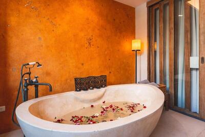 Burasari Phuket Resort & Spa - Honeymoon Suite