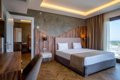 CİTY POİNT BEACH&SPA HOTEL - Family Room with Sea View