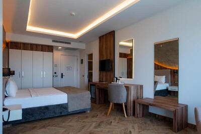 CİTY POİNT BEACH&SPA HOTEL - Double Room with Balcony (3 Adults)