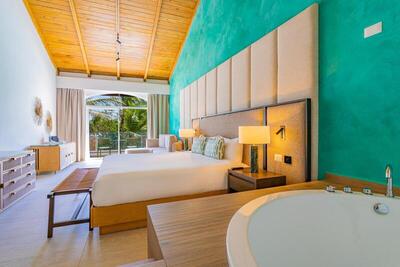 Caribe Deluxe Princess - Honeymoon Suite
