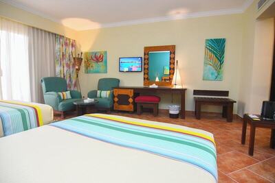 Carols Beau Rivage Hotel - Deluxe Double Or Twin Room, Sea View