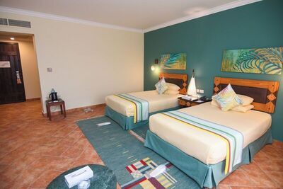 Carols Beau Rivage Hotel - Deluxe Double Or Twin Room, Sea View