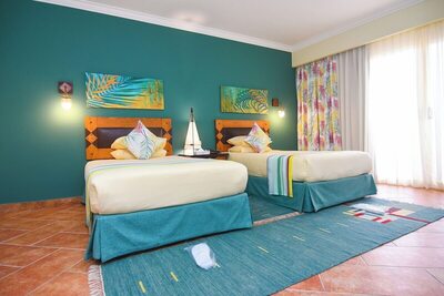 Carols Beau Rivage Hotel - Deluxe Double Or Twin Room, Sea View