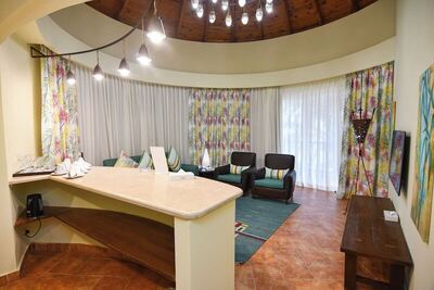 Carols Beau Rivage Hotel - Executive Suite, 2 Bedrooms - Beach View
