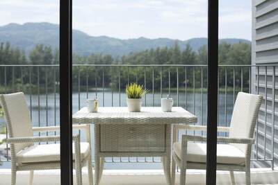 Cassia Phuket by Banyan Group - 2 Bedroom Loft With Water (A Double Bed In First Bedroom, A Single Bed In Second Bedroom) - Lagoon View