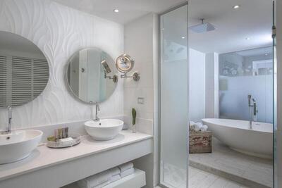 Catalonia Royal Bavaro - Adults Only - Privileged Romance Deluxe Junior Suite 