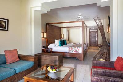 Catalonia Royal Bavaro - Adults Only - Premium Junior Suite.