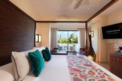 Catalonia Royal Bavaro - Adults Only - Premium Junior Suite.