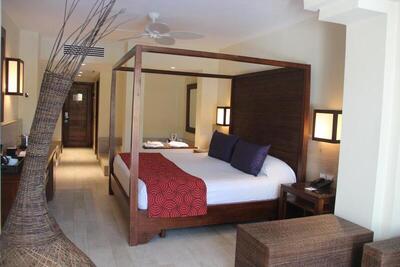 Catalonia Royal Bavaro - Adults Only - Premium Junior Suite.