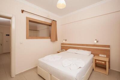 Catty Cats Garden Hotel - One-Bedroom Apartment