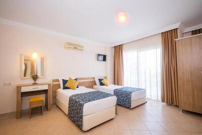 Catty Cats Garden Hotel - Studio