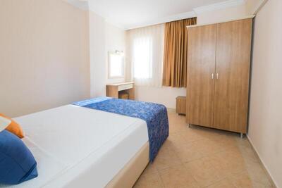 Catty Cats Garden Hotel - Apartment With Pool View 