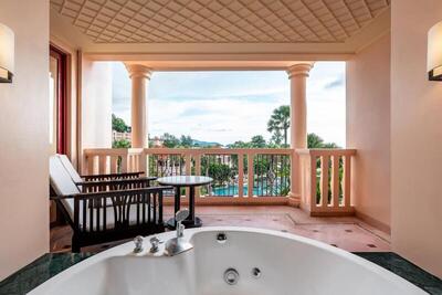 Centara Grand Beach Resort Phuket - SHA Plus - Deluxe Spa King